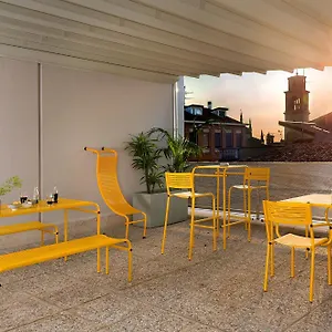 Bnbiz - Coworking Guest house Fiorenzuola d'Arda